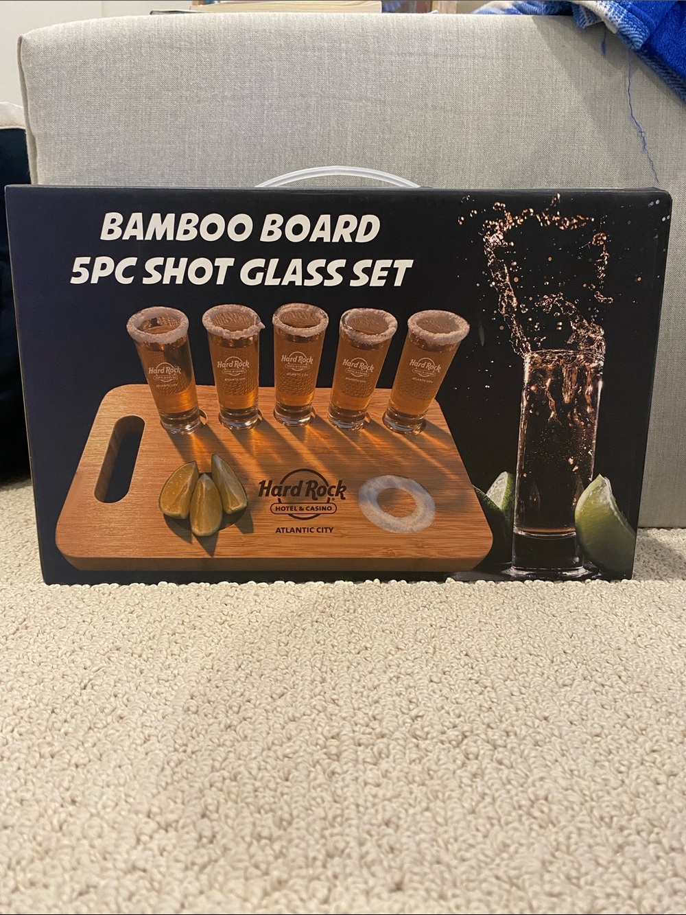 NEW NWT Hard Rock Atlantic City Bamboo Board 5pc Shot Glass Set - Wood Tone